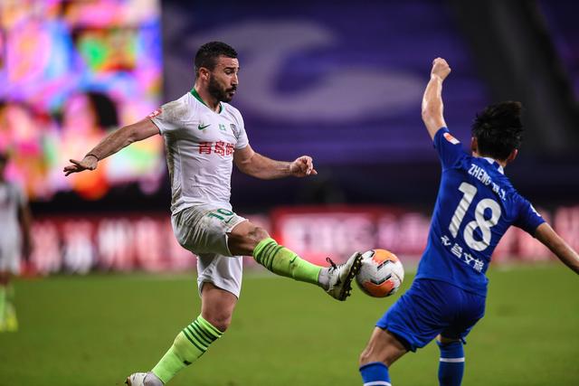 费尔德34+14张宁23+8赵嘉义21分 山西大胜青岛